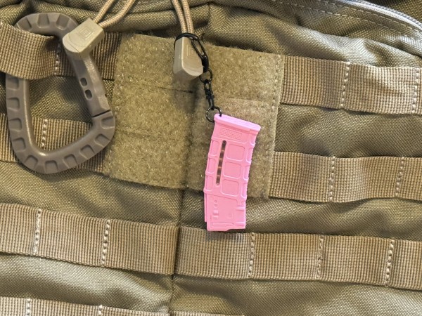 CHARM: "MAG" pink
