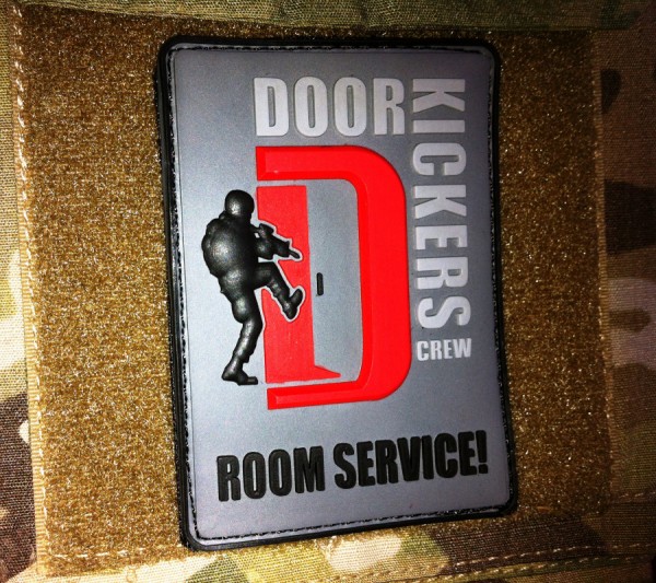 3D Rubber MORALE PATCH: "DOORKICKERS CREW" large, nightcamo