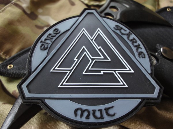 3D Rubber MORALE PATCH: "MUT, EHRE, STÄRKE"