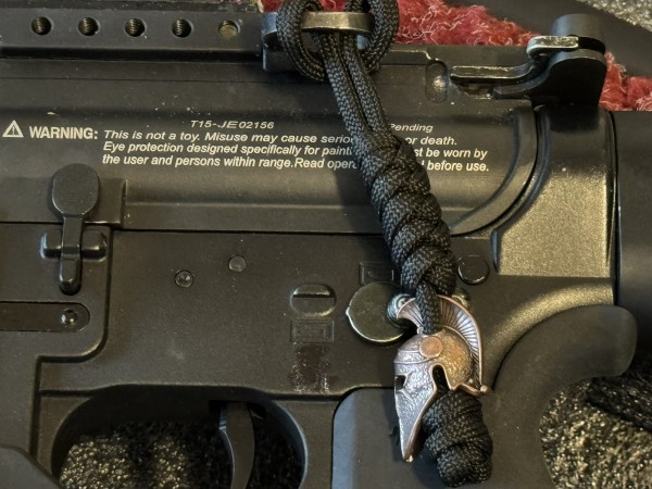 CHARM: "SPARTANER" Anhänger paracord