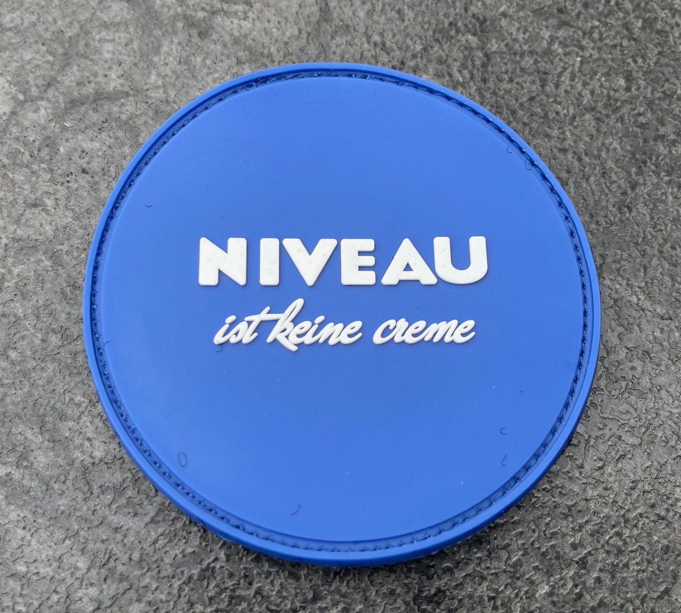 3D Rubberpatch: NIVEAU ist keine Creme – Bild 3