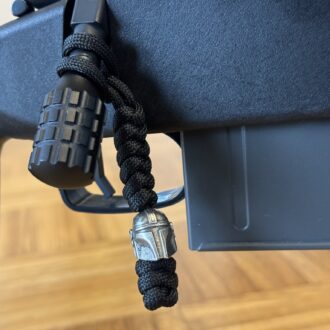 CHARM: "MANDO" Anhänger paracord